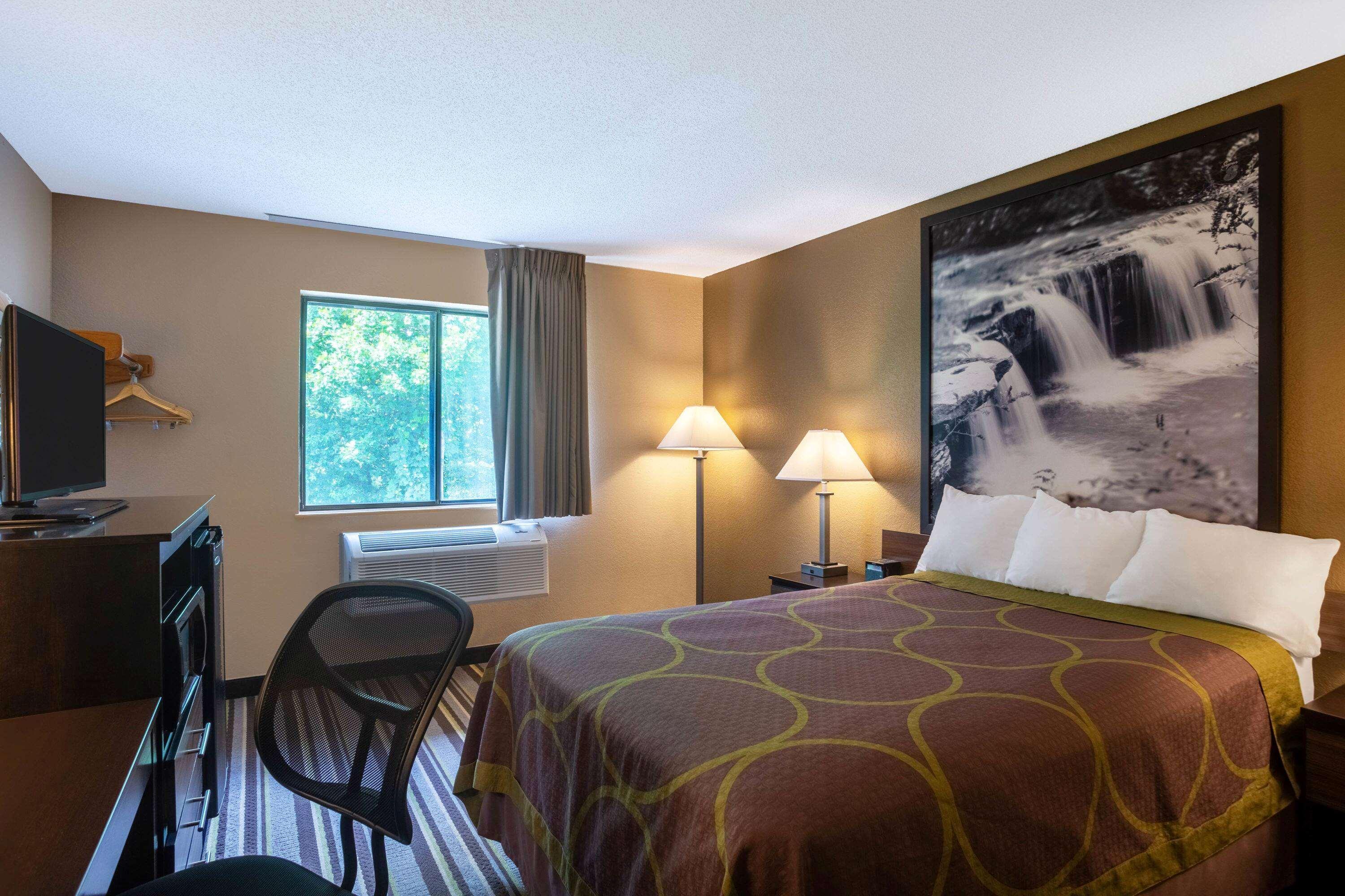 Hotel Super 8 By Wyndham Elkins Esterno foto