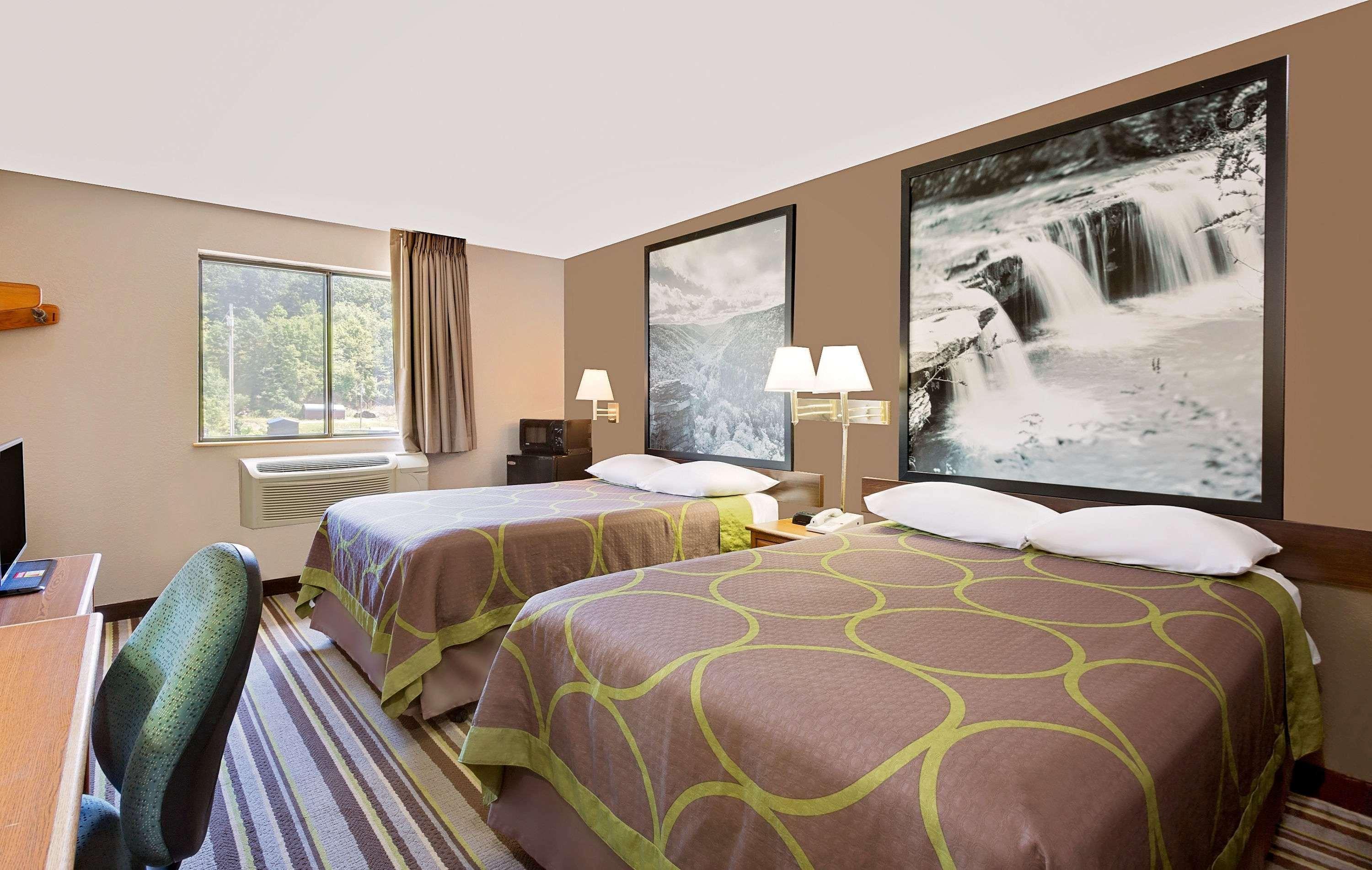 Hotel Super 8 By Wyndham Elkins Esterno foto