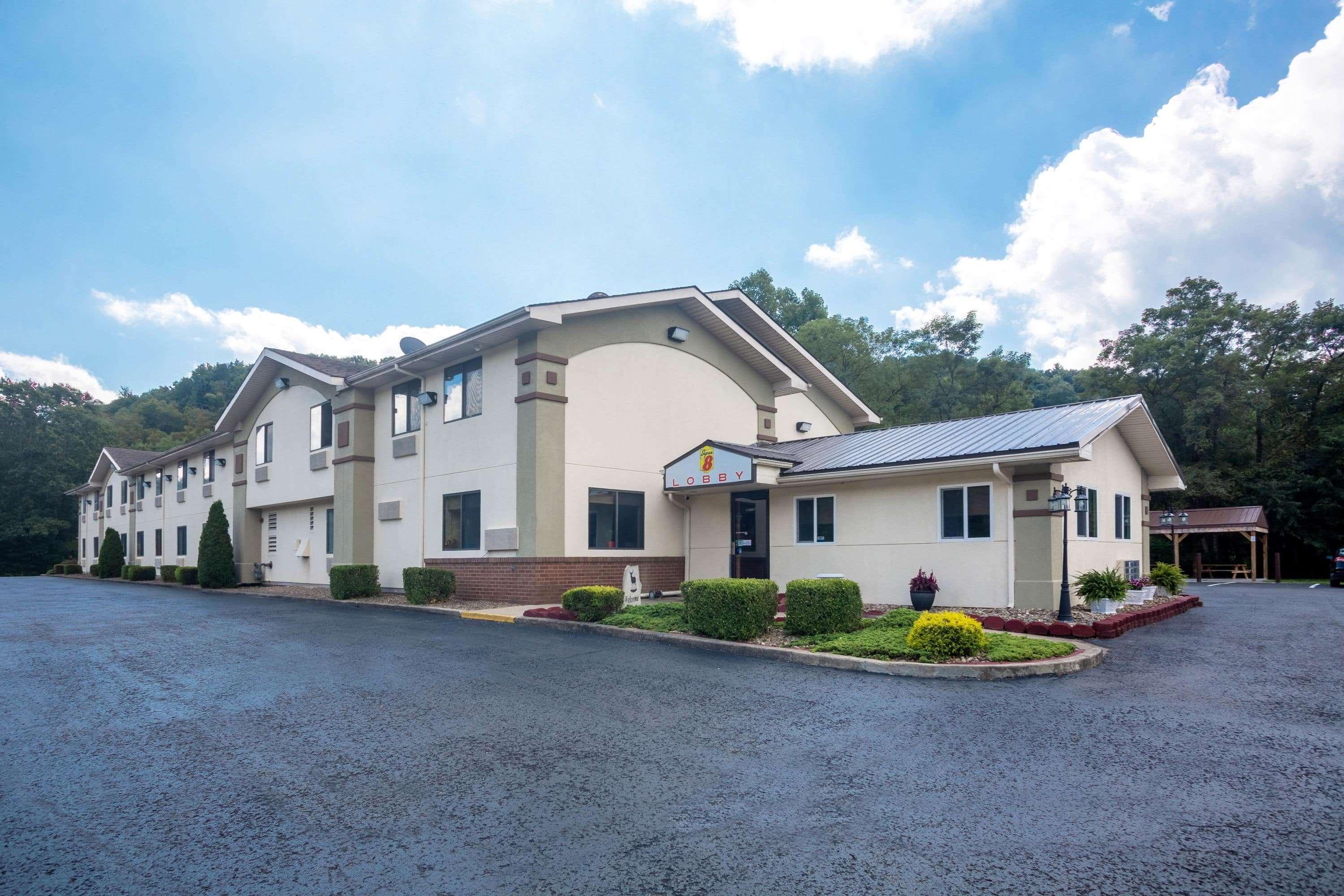 Hotel Super 8 By Wyndham Elkins Esterno foto