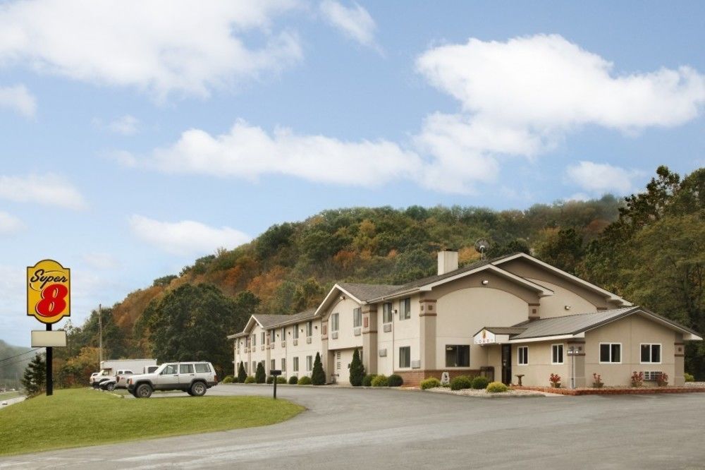 Hotel Super 8 By Wyndham Elkins Esterno foto